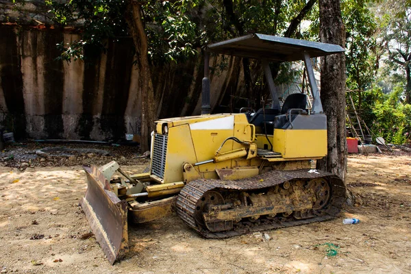 Gamla Trasiga Traktor Maskiner Sluta Vänta Thai Tekniker Människor Fixa — Stockfoto