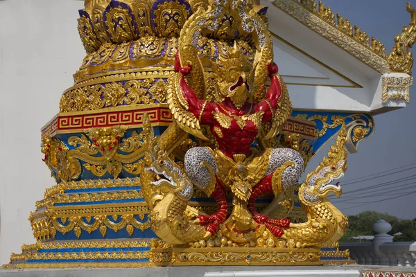 在泰国Nakhon Pathom的Kamphaeng Saen的Wat Charoen Rat Bamrung或Nong Pong Nok寺庙 — 图库照片
