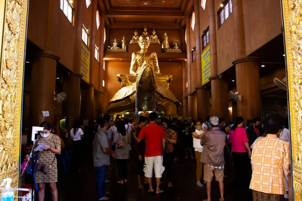 Luang Liu Moine Statue Bouddha Pour Peuple Thaï Les Voyageurs — Photo