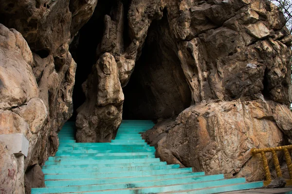 Ver Paisaje Con Estatua Buda Cueva Para Gente Tailandesa Visita —  Fotos de Stock