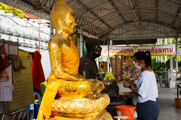 Estátua Buddha Antiga Ubosot Antigo Para Pessoas Tailandesas Viajantes Estrangeiros — Fotografia de Stock