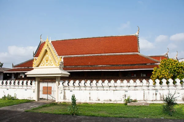 Arquitetura Antiga Edifício Antigo Igreja Ubosot Branco Para Povo Tailandês — Fotografia de Stock