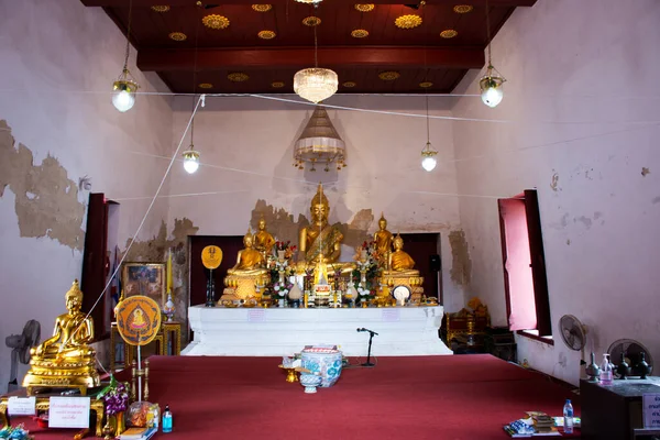 Estatua Buda Antiguo Ubosot Para Los Viajeros Tailandeses Que Viajan —  Fotos de Stock