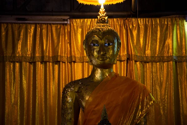 Estátua Buddha Antiga Ruínas Antigas Ubosot Templo Abandonado Para Pessoas — Fotografia de Stock