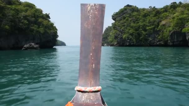 Místní Prohlídka Lodí Přinést Thajské Lidi Cestovatel Návštěva Moři Úžině — Stock video