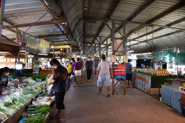 Thaise Mensen Buitenlandse Reizigers Wandelen Reis Bezoek Winkelen Van Supermarkt — Stockfoto