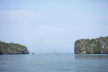 Tayland 'ın başkenti Satun' da bulunan La ngu şehrindeki Pak Bara rıhtımındaki Mu Ko Petra Ulusal Parkı 'ndan Prasat Hin Pan Yod' u ziyaret edin.
