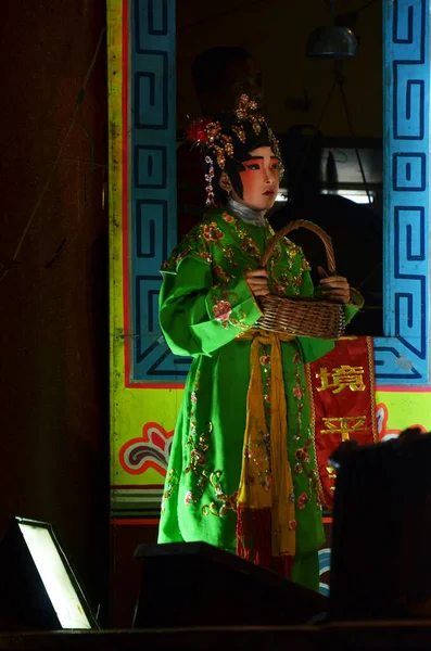 Tajlandczycy Chińskiego Pochodzenia Grają Dziś Tradycyjną Chińską Klasyczną Operę Współczesną — Zdjęcie stockowe