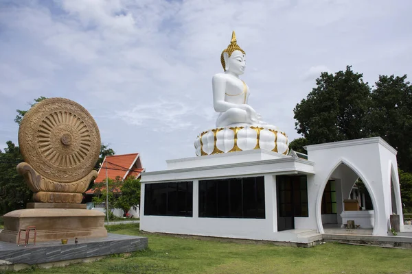 Hermosa Estatua Buda Blanca Antigua Para Pueblo Tailandés Los Viajeros — Foto de Stock