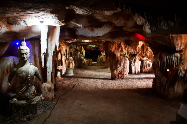 Vstup Tunelu Jeskyně Podzemí Pro Thajské Lidi Cestování Návštěva Respekt — Stock fotografie