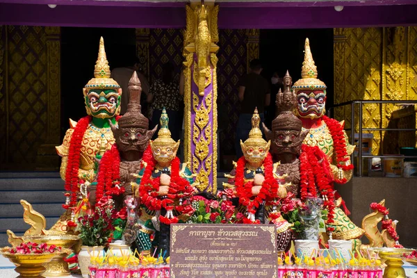Král Thao Wessuwan Nebo Vasavana Kuvera Obří Socha Pro Thajské — Stock fotografie