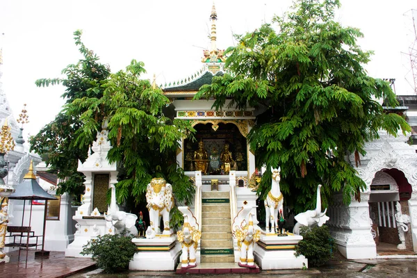 Ancient Small Shrine Worship Mythical Thai People Travelers Travel Visit — Foto de Stock