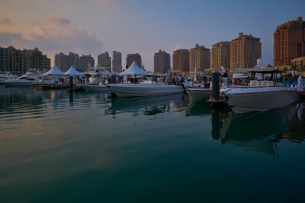 Porto Arabistan Daki Inci Limanı Doha Katar Günbatımı Manzarası Önplanda — Stok fotoğraf
