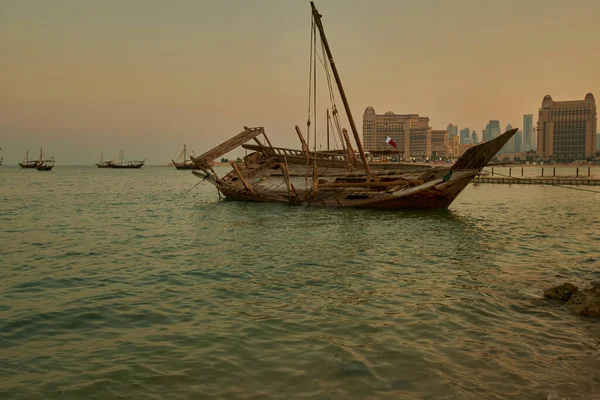 Katara Onzième Festival Traditionnel Boutre Doha Qatar Coucher Soleil Montrant — Photo