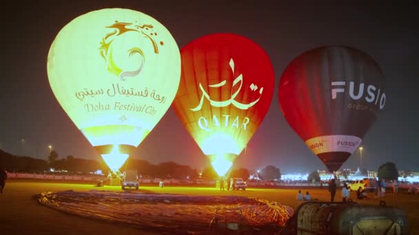 Фестиваль Qatar Hot Air Balloon Нічному Парку Аспір Показує Учасники — стокове відео