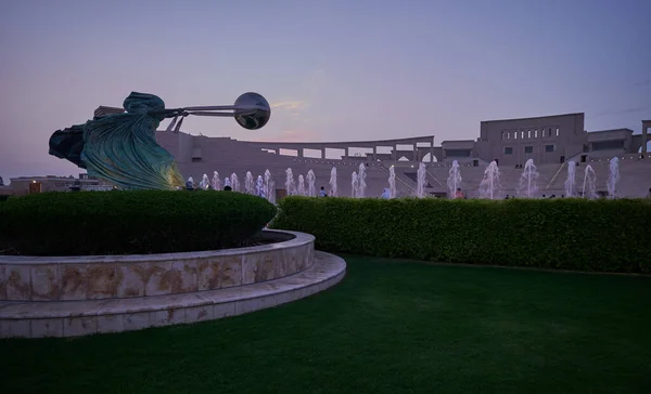 Katara Aldeia Cultural Doha Catar Com Força Natureza Estátua Primeiro — Fotografia de Stock