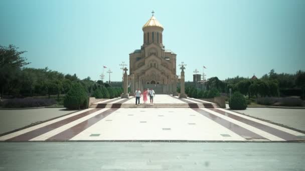 Catedral Santíssima Trindade Tbilisi Geórgia Luz Dia Externa Zoom Tiro — Vídeo de Stock
