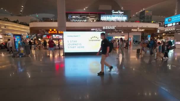 Istanbul Airport Istanbul Turkey Departure Halls Night Passengers Visiting Duty — Stockvideo
