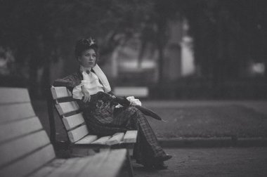 Мы с очаровательной Дашей постарались передать дух Петербурга, конца XIX века.