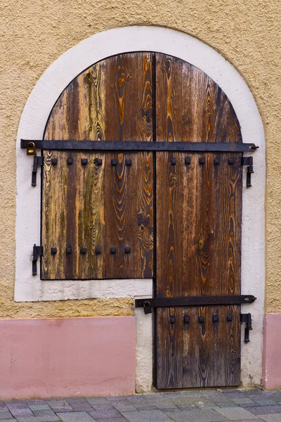 Puerta de madera vieja —  Fotos de Stock