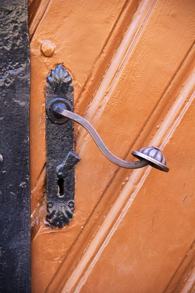 Maniglia porta invecchiata — Foto Stock