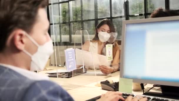 Multiracial Coworkers Team Face Mask Working New Normal Office Covid — 图库视频影像