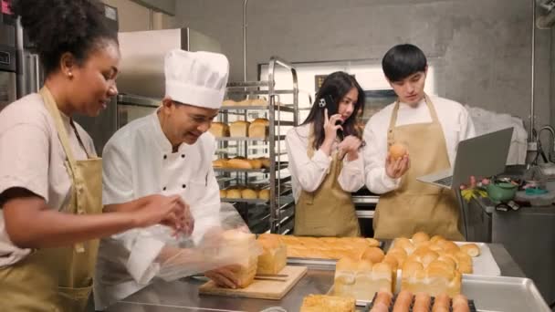 Chef Team Staff Who Make Bread Dough Pastry Foods Busy — ストック動画