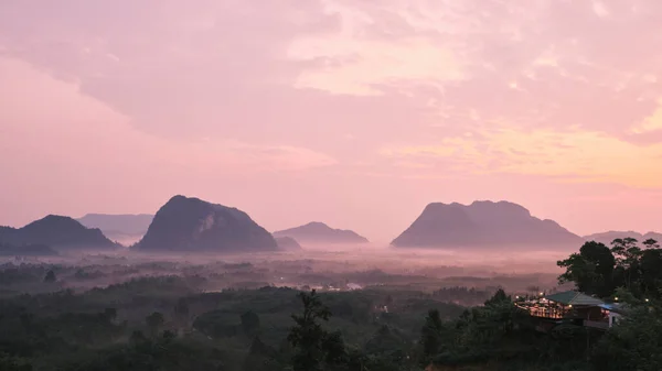 Panorama Scenery Tranquil Tropical Natural Landscape Background Fog View Green — Stockfoto