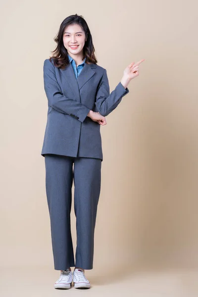 Full Length Image Young Asian Business Woman Background — Foto Stock