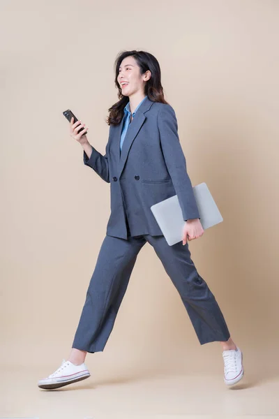 Full Length Image Young Asian Business Woman Background — Foto Stock