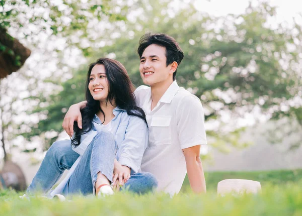 Portrait Young Asian Couple — Stock fotografie