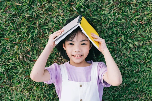 Image Asian Little Girl Studying Park — Foto Stock