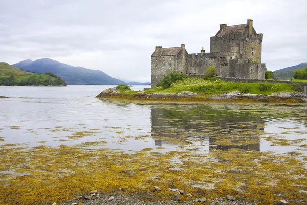 Eilean donan castle reflection, Schottland. uk. — Stockfoto
