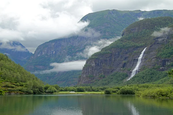 Fjord in Noorwegen — Stockfoto