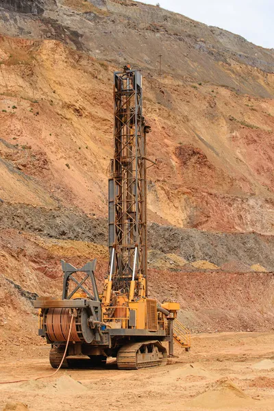 Machine Drilling Wells Quarry Drilling Boreholes Laying Explosion Quarry Technologies — Stock Photo, Image