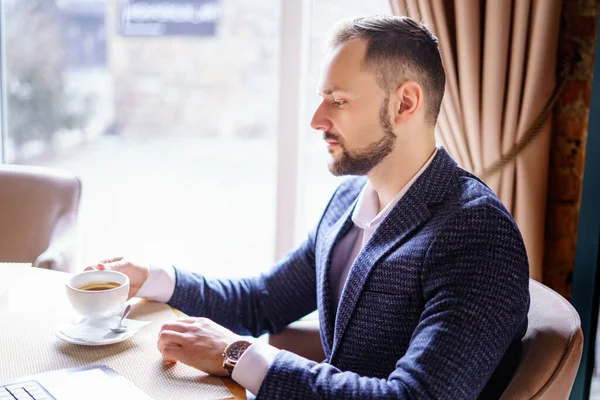 Young Man Beautiful Beard Drinking Coffee Table Restaurant Man Dark — Foto de Stock