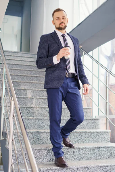 Young Man Business Suit Stairs Glass Coffee Businessman Stairs — Photo