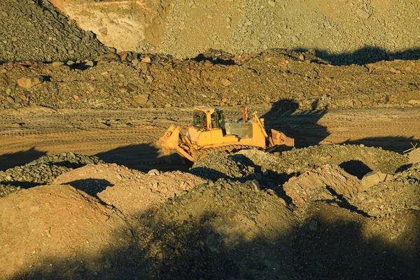 Gul Bulldozer Dagbrott Teknik Och Utrustning För Brytning Stenbrottet Den — Stockfoto