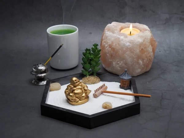 Zen Garden Gold Buddha Green Tea Himalayan Salt Candle — Stock Photo, Image