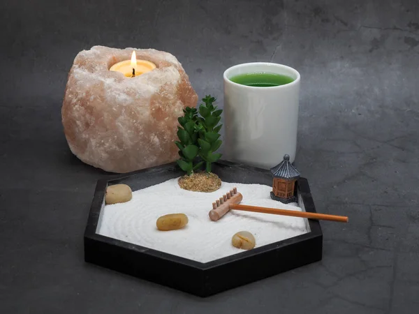 Zen Garden Himalayan Salt Candle Cup Green Tea — Stock Photo, Image