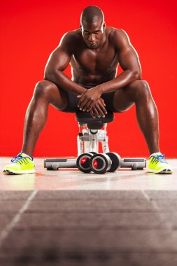 kaslı adam egzersiz 07