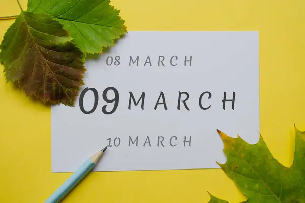 Marzo Día Del Mes Una Hoja Blanca Las Fechas Del — Foto de Stock