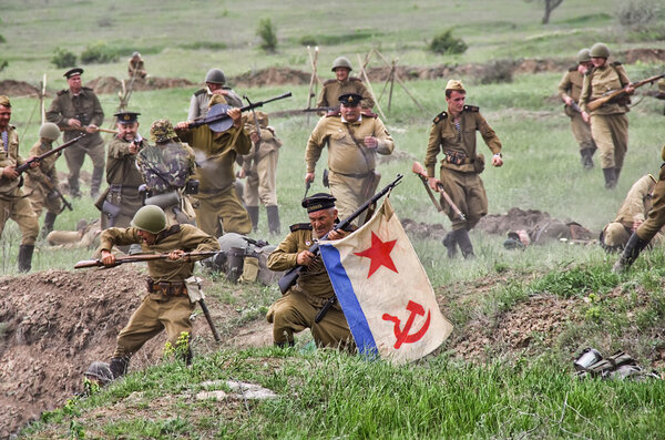 Одесса, Украина - 6 мая: Фрагментная реконструкция боевых действий 1944 года в битве при Одессе
