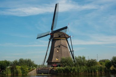 Hollanda 'da yel değirmeni