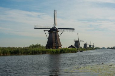 Hollanda 'da yel değirmeni