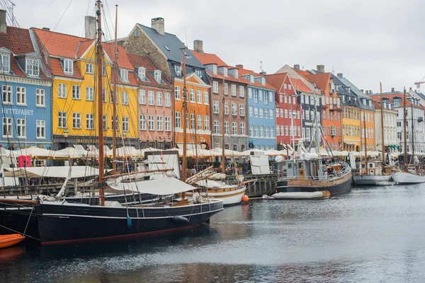 Csatorna Hajók Koppenhágában — Stock Fotó
