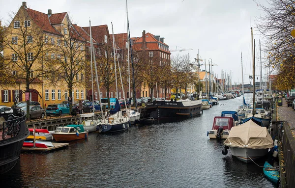 Csatorna Hajók Koppenhágában — Stock Fotó