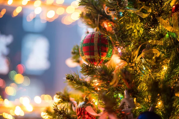 Árbol Navidad Luces Decoraciones —  Fotos de Stock