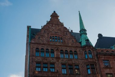 İskandinav tarzında eski bir ev  