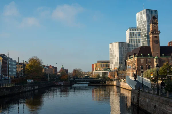 Modern City District Lake — Stock Photo, Image